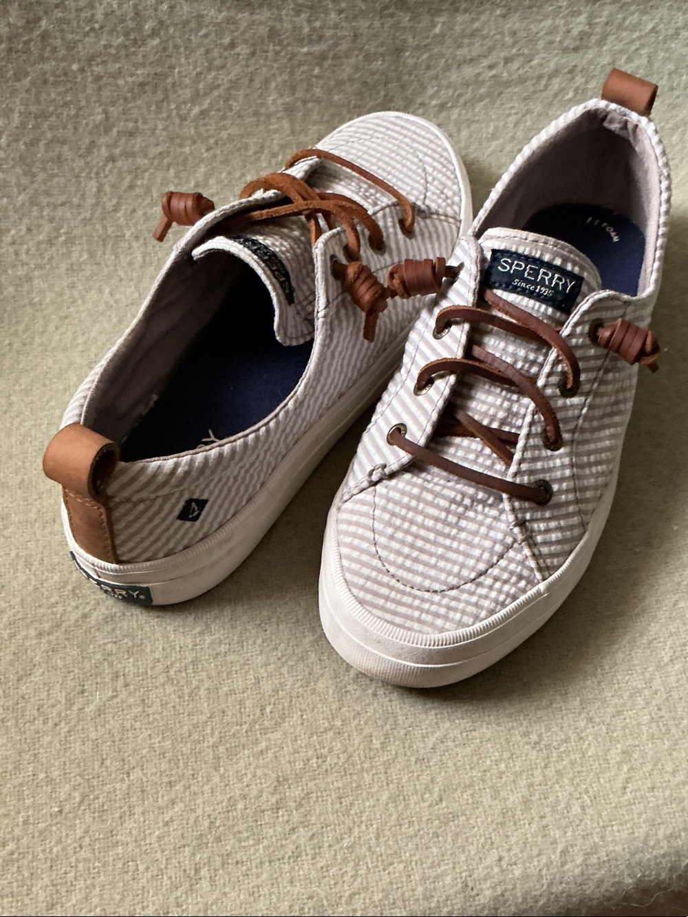Sperry Women's Beige & White Striped Seersucker Lace-Up Sneakers